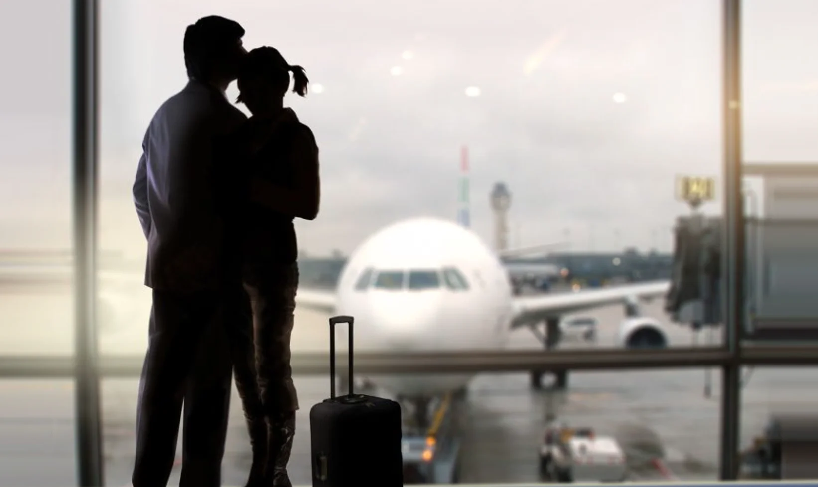 Long Distance Intimacy for Couples Who Travel: What Actually Helped Us Stay Connected