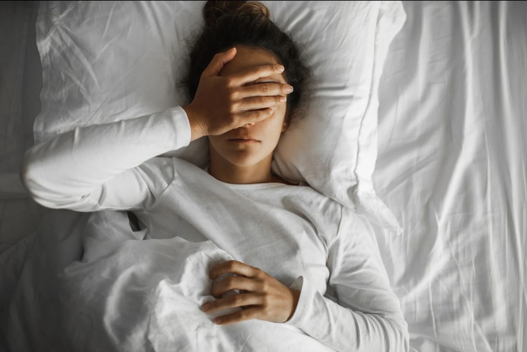 Why You Feel Exhausted Even After Sleeping: The 4 Brain Chemicals Behind Energy and Wellbeing