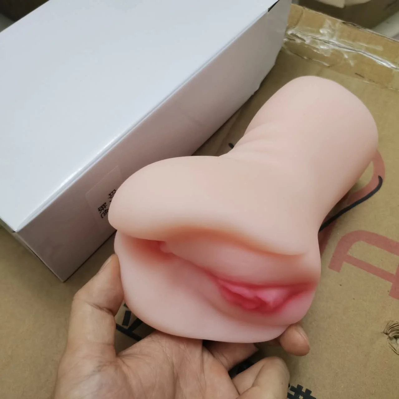 رامیش پی. review photo 1 for Tight Sleeve Masturbator 650g UAE – Strong Grip Dual Channel