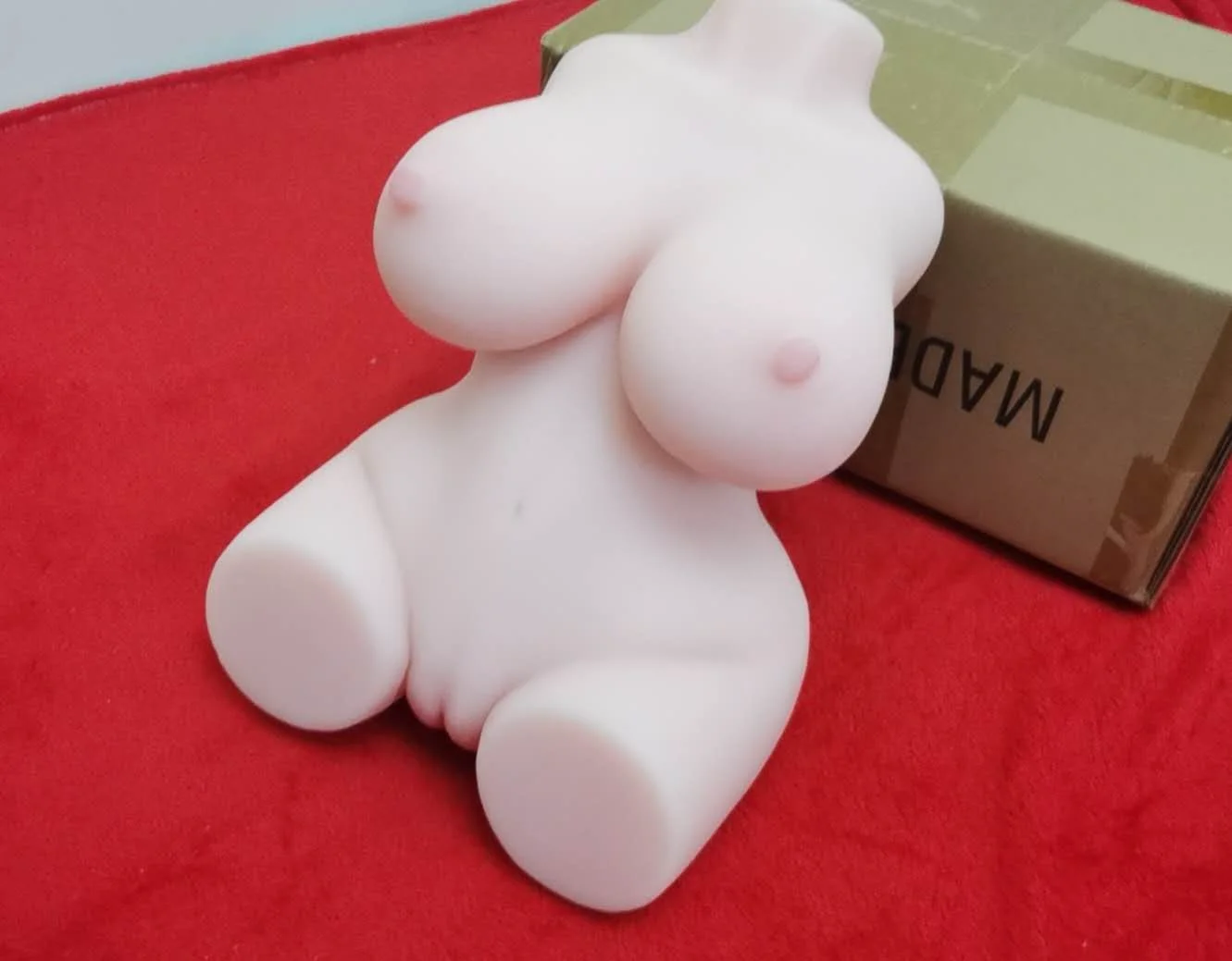 Khalid A. review photo 1 for Large Torso Masturbator 3700g UAE – Heavy Soft Body Device