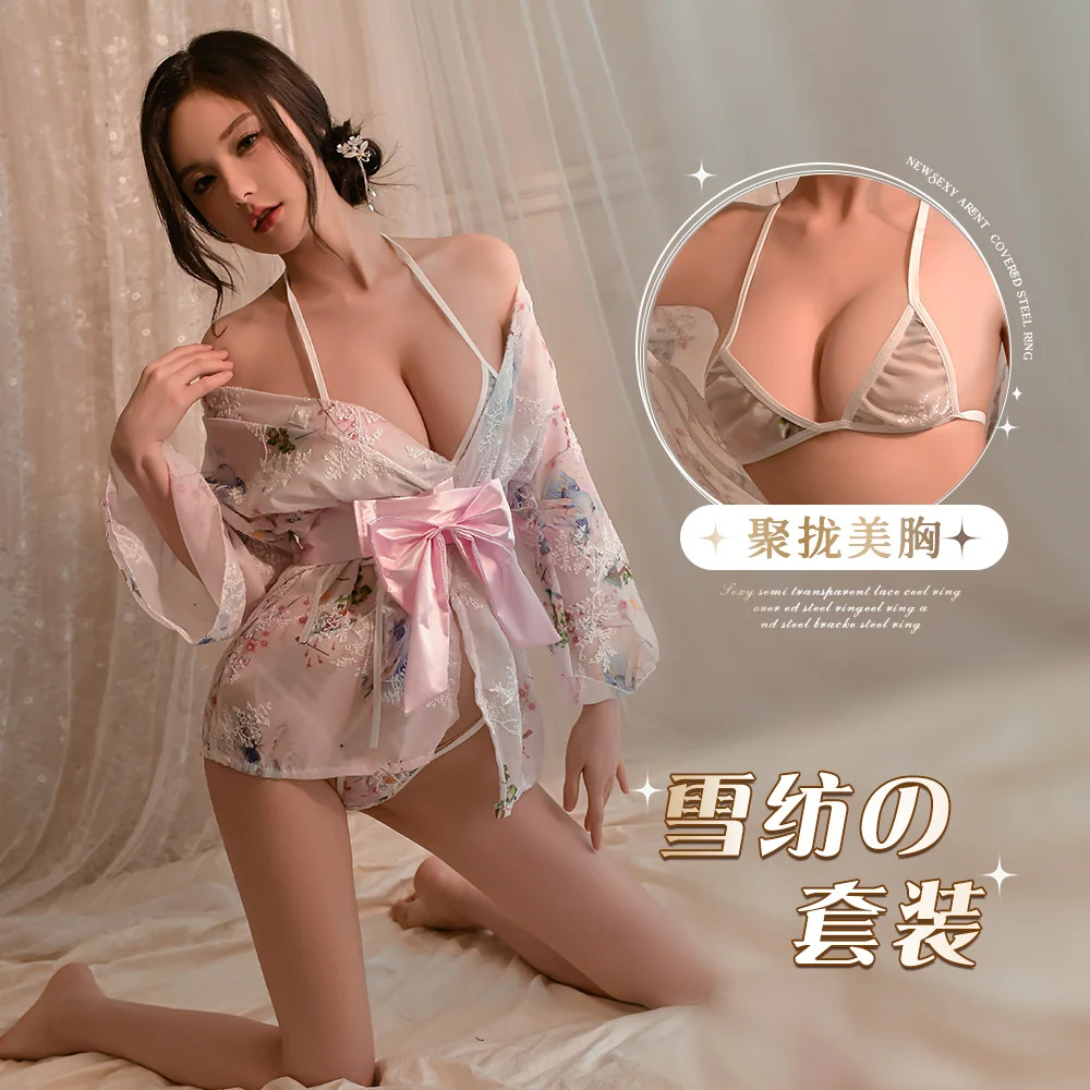 japanese style kimono UAE outfit close view detail